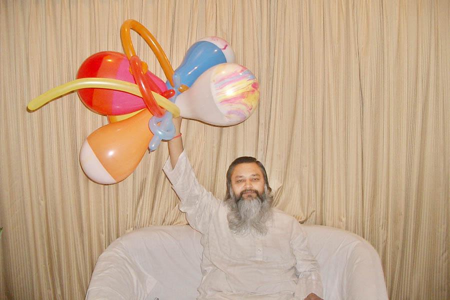 Some students have presented Balloons to Brahmachari Girish Ji on his birthday, 2007